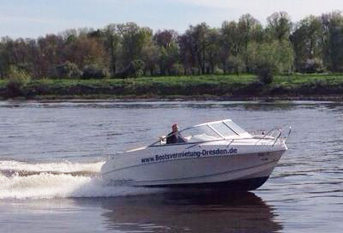 Drago Fiesta 90 PS auf Trailer Drago Fiesta 90 PS auf Trailer